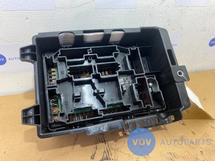 Skrzynka bezpieczników Mercedes EQE