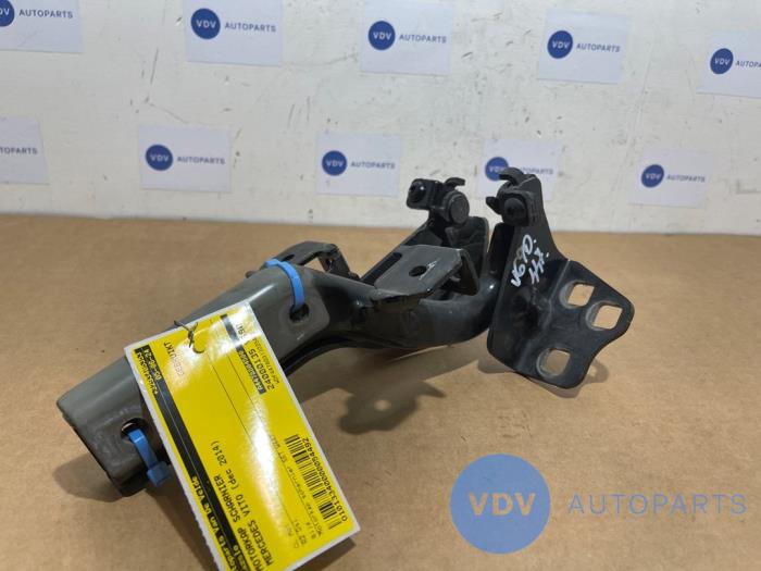 Zawias pokrywy silnika Mercedes Vito