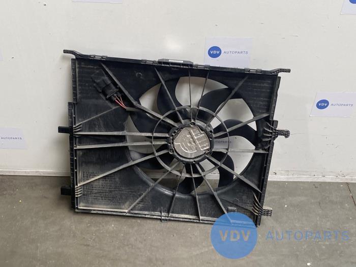 Ventilador de enfriamiento del motor Mercedes Vito
