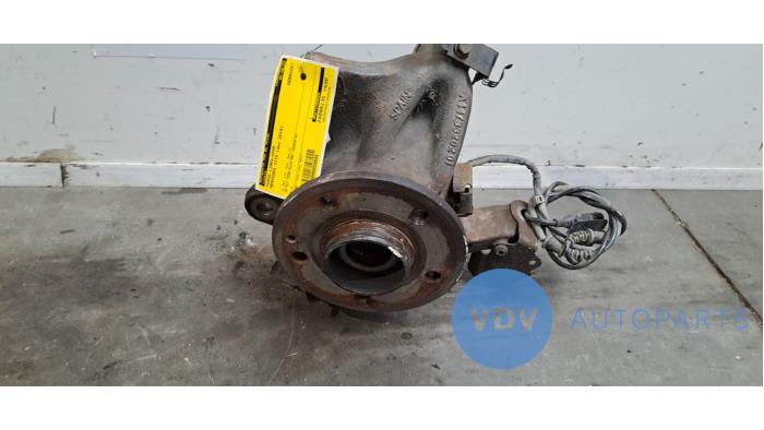 Fusee links-voor Mercedes Vito