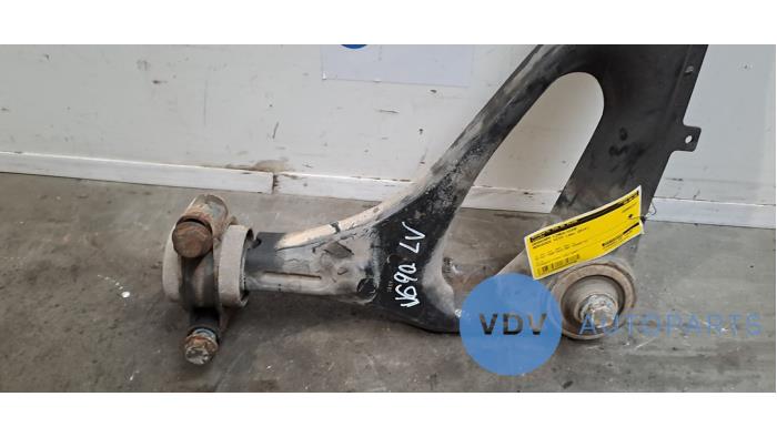 Draagarm links-voor Mercedes Vito