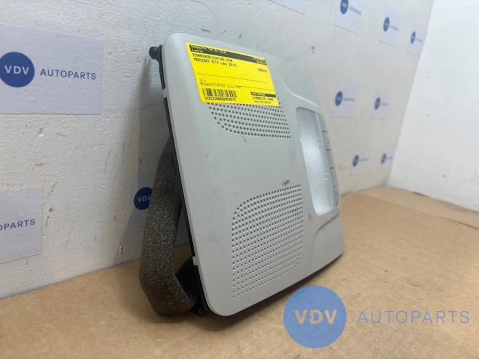 Oswietlenie wewnetrzne przód Mercedes Vito