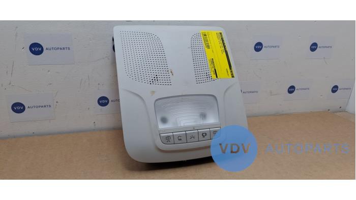 Oswietlenie wewnetrzne przód Mercedes Vito