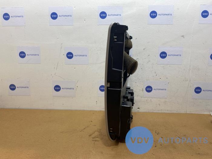 Oswietlenie wewnetrzne przód Mercedes Vito