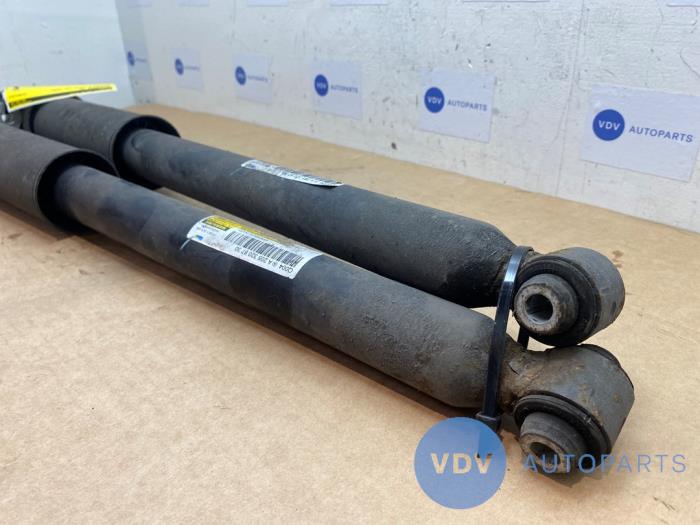 Shock absorber kit Mercedes C-Klasse