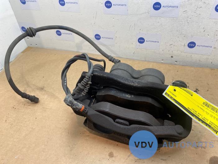 Front brake calliper, right Mercedes Vito