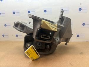 Gebruikte Motorsteun Mercedes Vito (447.6) 1.6 111 CDI 16V Prijs € 48,40 Inclusief btw aangeboden door Autoparts Van De Velde