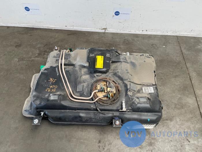 Réservoir de carburant Mercedes GLA-Klasse