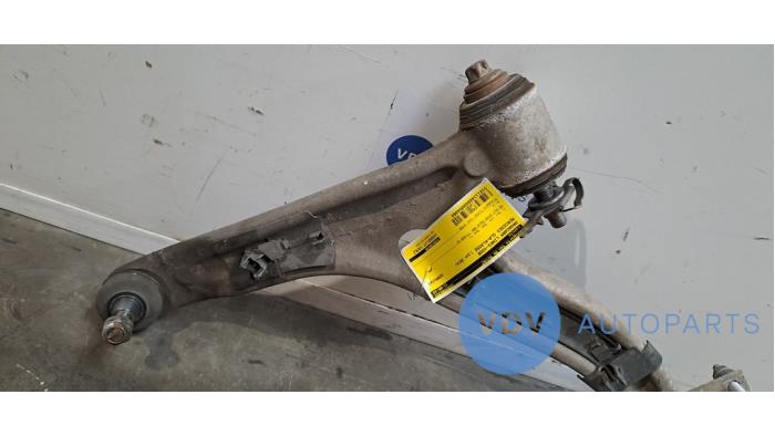 Draagarm links-voor Mercedes GLA