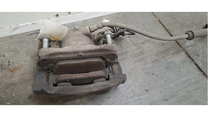 Etrier de frein (pince) avant droit Mercedes GLA