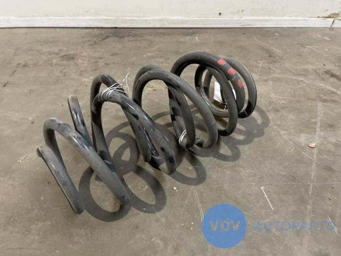 Schraubenfeder hinten Mercedes GLA