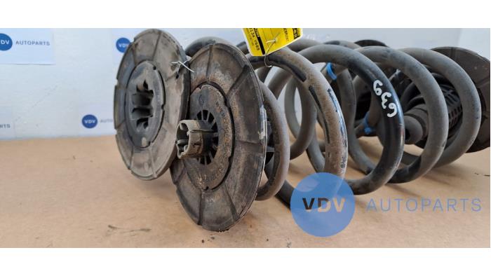 Sprezyna srubowa tyl Mercedes Vito