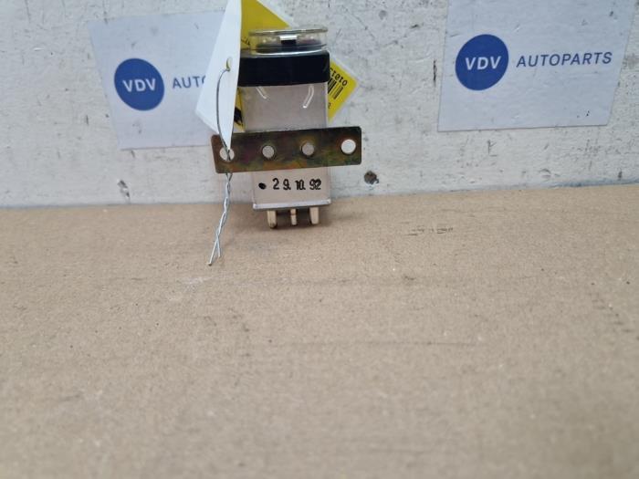 Relais Mercedes 190E/D