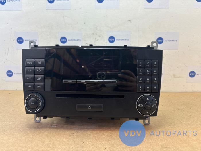 Radio Mercedes C-Klasse