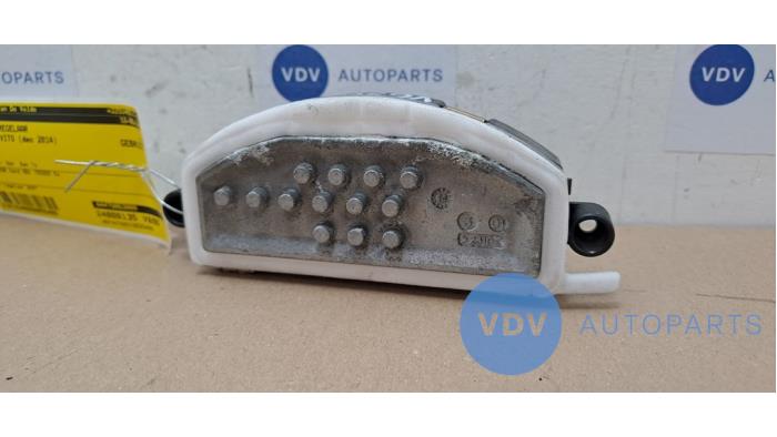 Regulator napiecia Mercedes Vito