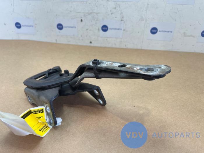 Bonnet Hinge Mercedes Vito