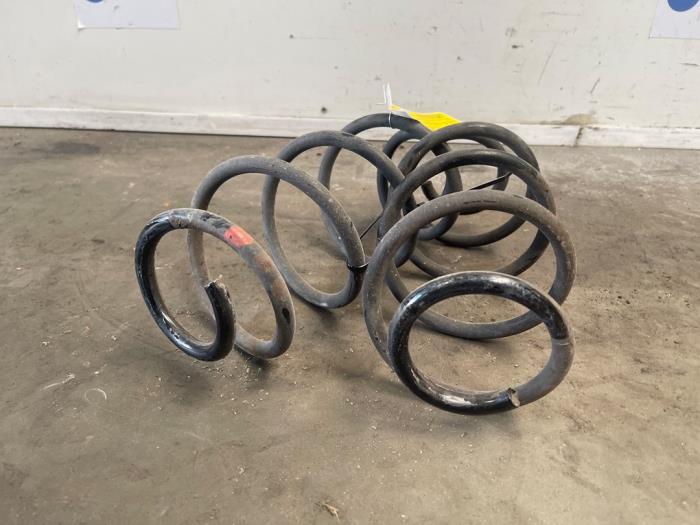 Schroefveer achter Mercedes A-Klasse