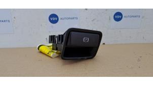 Gebruikte Handrem Mechaniek Mercedes A (W176) 1.6 A-180 16V Prijs € 12,10 Inclusief btw aangeboden door Autoparts Van De Velde