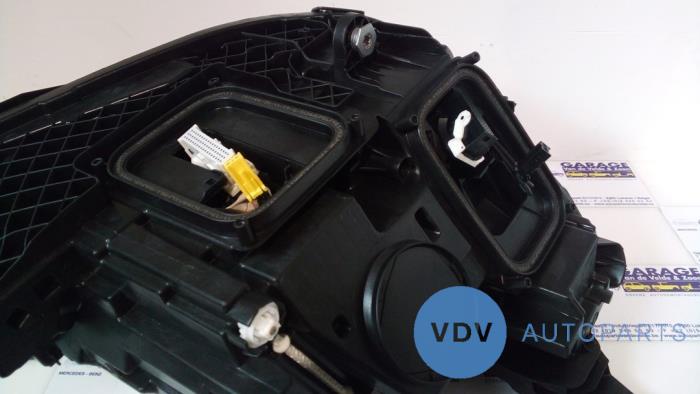 Scheinwerfer links Mercedes E-Klasse