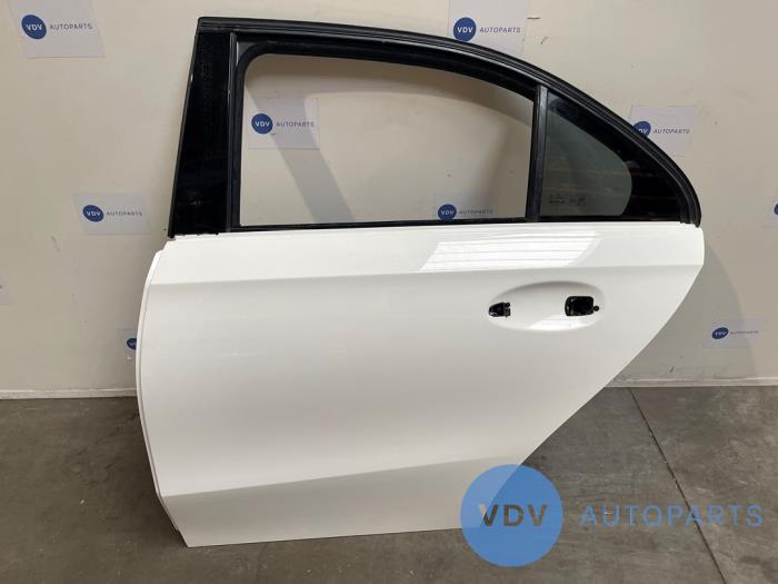 Drzwi lewe tylne wersja 4-drzwiowa Mercedes A-Klasse