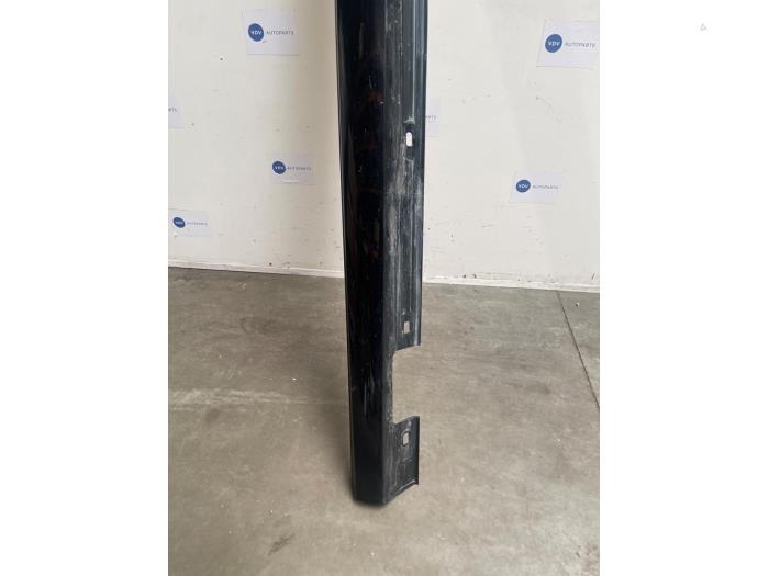 Dorpel links Mercedes CLA