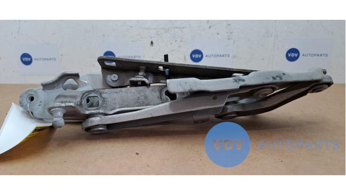 Bonnet Hinge Mercedes SLK