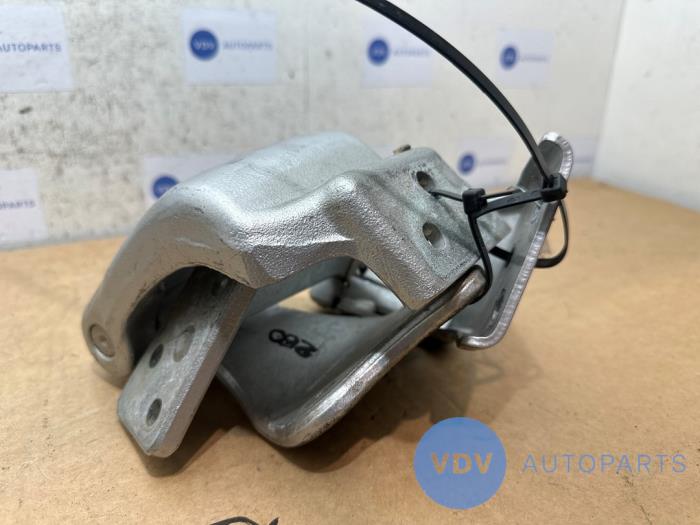 Charnière porte arrière droite Mercedes Sprinter