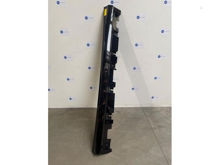 Umbral izquierda Mercedes GLE