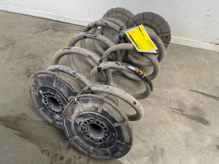 Schraubenfeder hinten Mercedes Vito