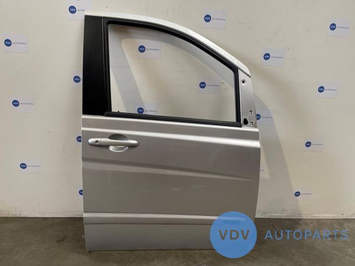 Door 2-door, right Mercedes Viano