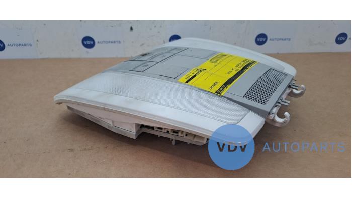 Oswietlenie wewnetrzne przód Mercedes C-Klasse