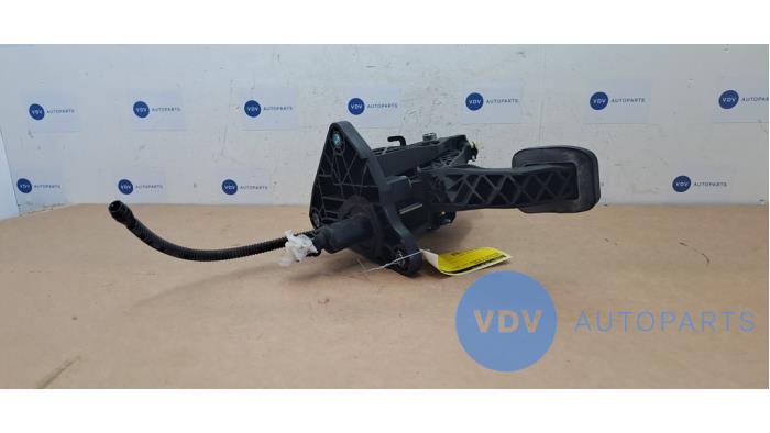 Pedal sprzegla Mercedes B-Klasse