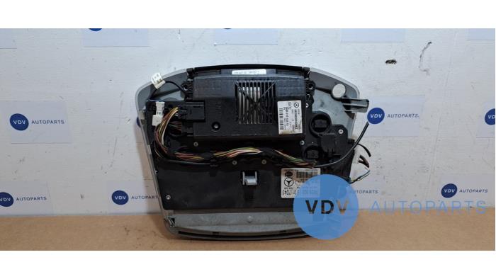 Oswietlenie wewnetrzne przód Mercedes Viano