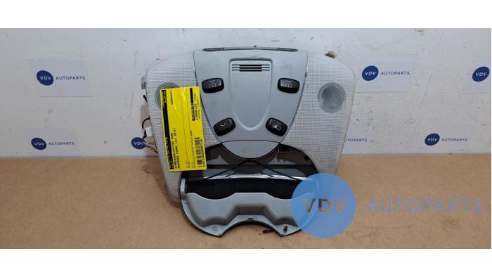 Oswietlenie wewnetrzne przód Mercedes Viano