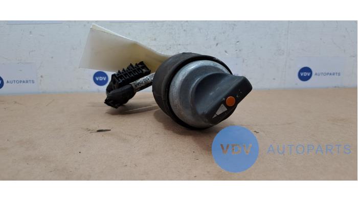 Przelacznik swiatel Mercedes 190E/D