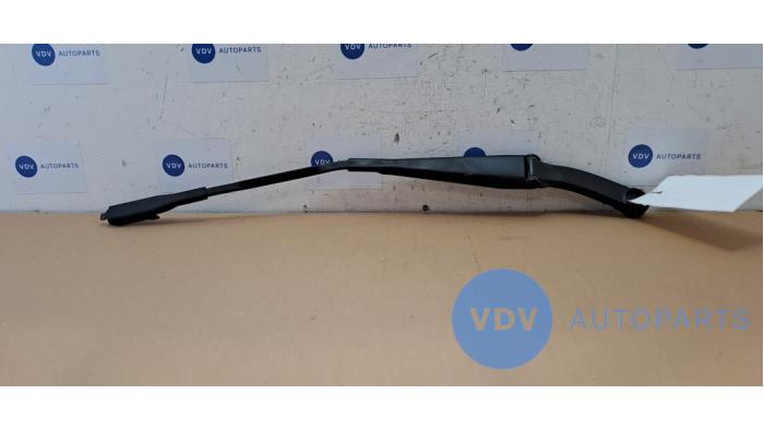 Ramie wycieraczki przedniej Mercedes SLK