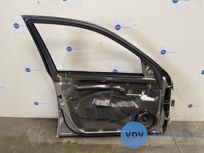 Portier 4Deurs links-voor Mercedes E-Klasse