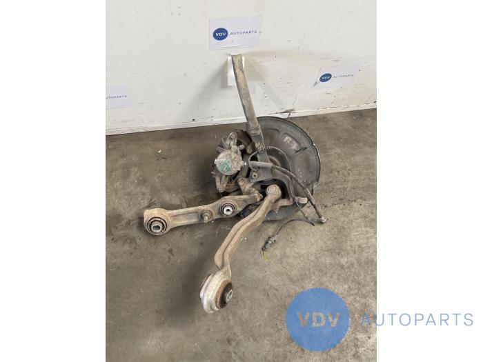 Fusee links-voor Mercedes E-Klasse