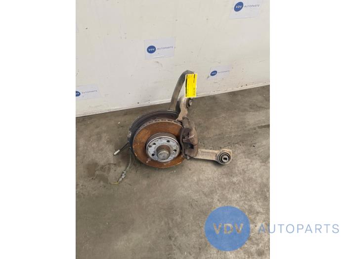 Fusee links-voor Mercedes E-Klasse