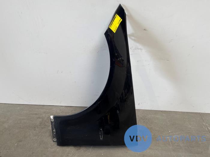 Front wing, left Mercedes C-Klasse