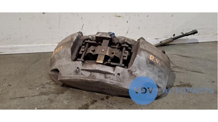 Front brake calliper, right Mercedes E-Klasse