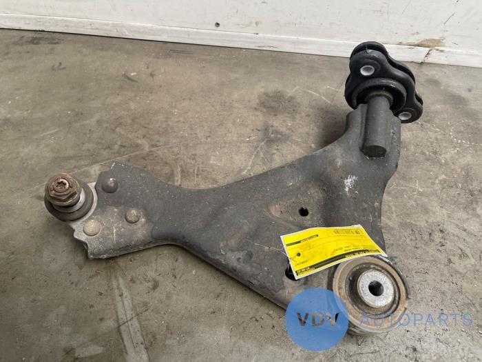 Draagarm links-voor Mercedes Vito
