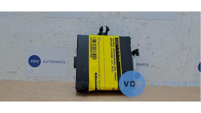 Módulo de cierre centralizado Mercedes E-Klasse