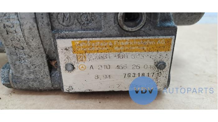 Pompe direction assistée Mercedes E-Klasse
