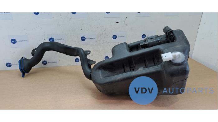 Front windscreen washer reservoir Mercedes B-Klasse