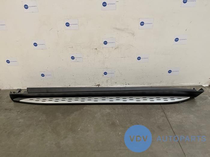 Seuil gauche Mercedes ML-Klasse