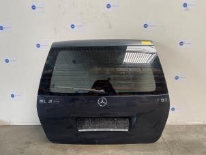Gebruikte Kofferdeksel Mercedes ML I (163) 270 2.7 CDI 20V Prijs € 363,00 Inclusief btw aangeboden door Autoparts Van De Velde