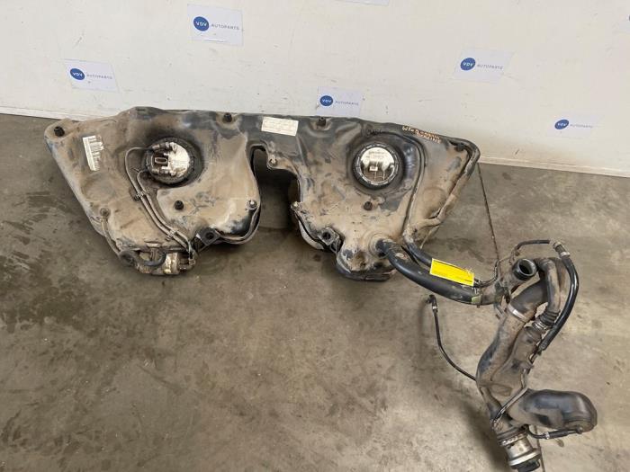Réservoir de carburant Mercedes CLK