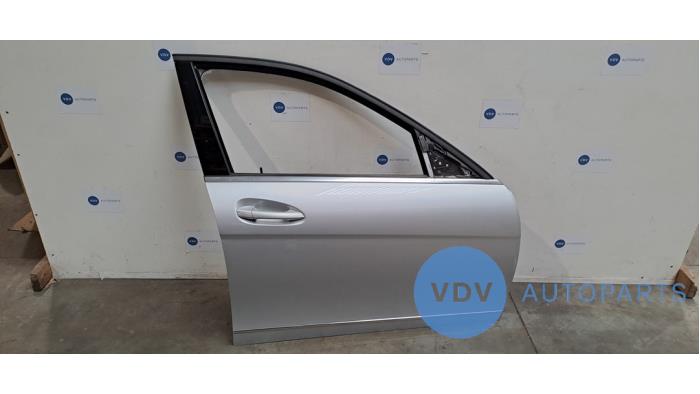 Puerta 4 puertas derecha delante Mercedes C-Klasse