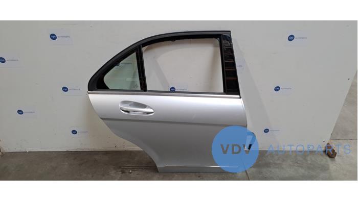 Rear door 4-door, right